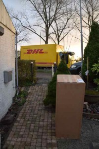 DHL voor de deur